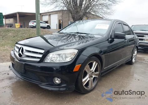 2010 Mercedes-Benz C 300 Luxury 4Matic/Sport 4Matic из США, поврежденный, VIN WDDGF8BB4AF407947